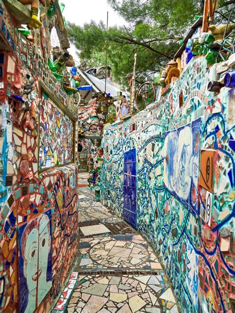 An Oasis in the City: Relax and Explore at Philadelphia Magic Gardens with Stress-Free Parking